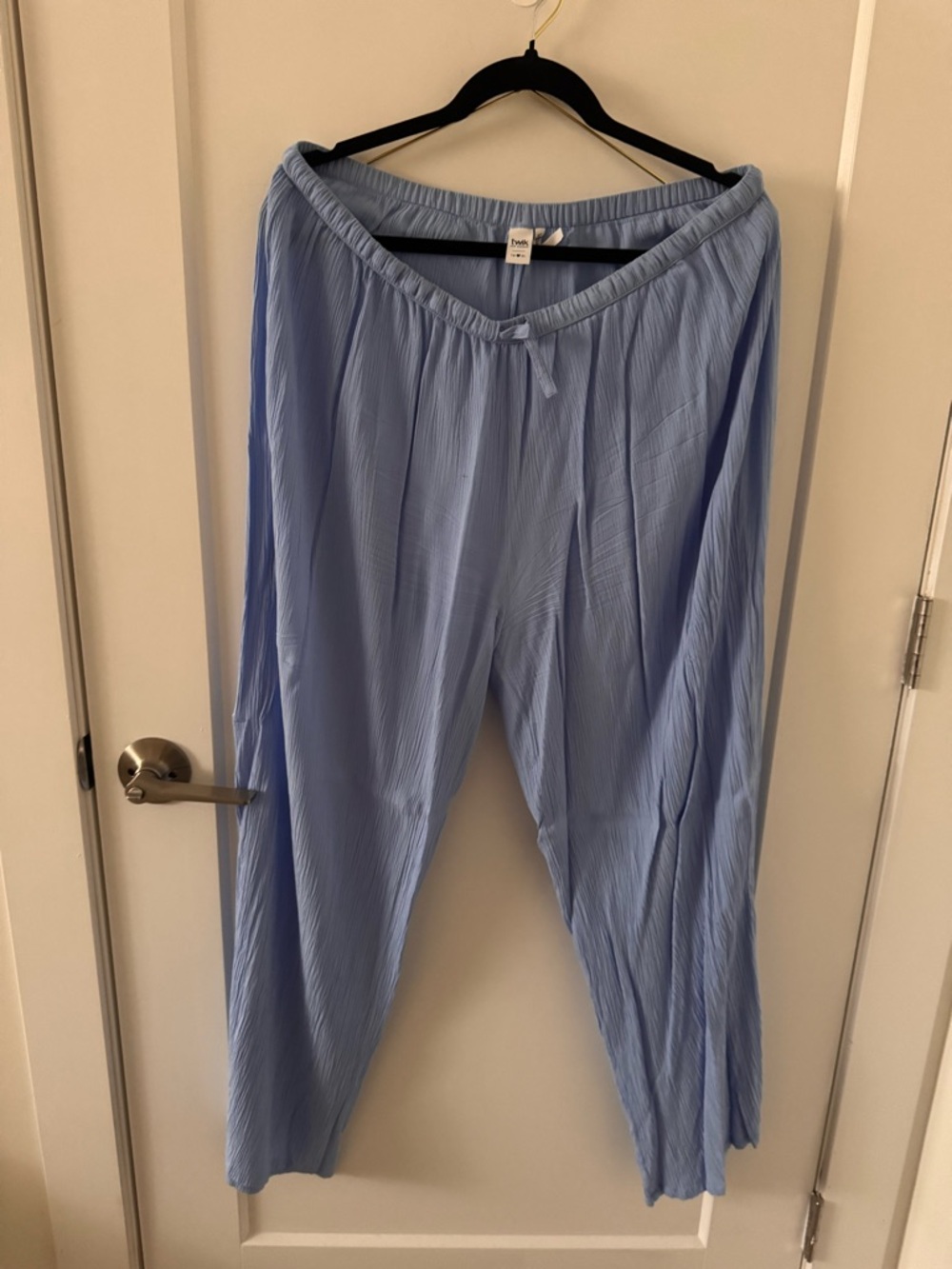 Simons Twik brand crinkled wide-leg pants in light blue size extra large - Picture 2 of 4